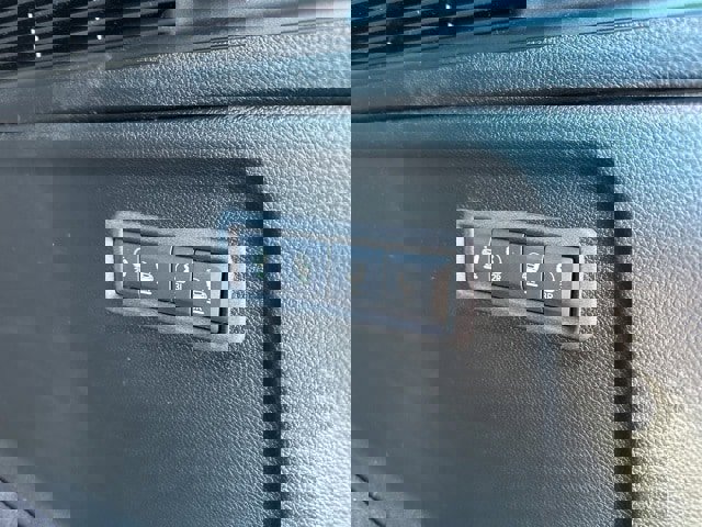 Used 2023 Jeep Wagoneer L Series II image 10