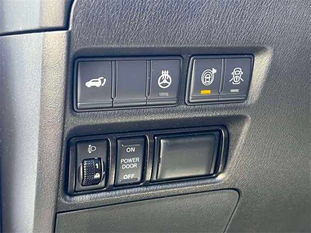 Used 2019 Nissan Armada Platinum w/ Captain's Chairs Package image 22