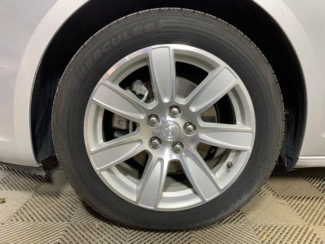 Used 2011 Buick LaCrosse CXL FWD image 16