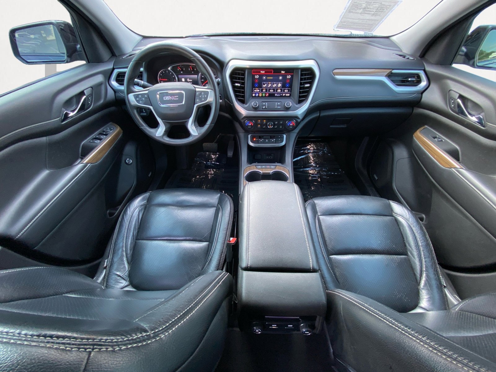 Used 2021 GMC Acadia SLE w/ Driver Convenience Package image 3