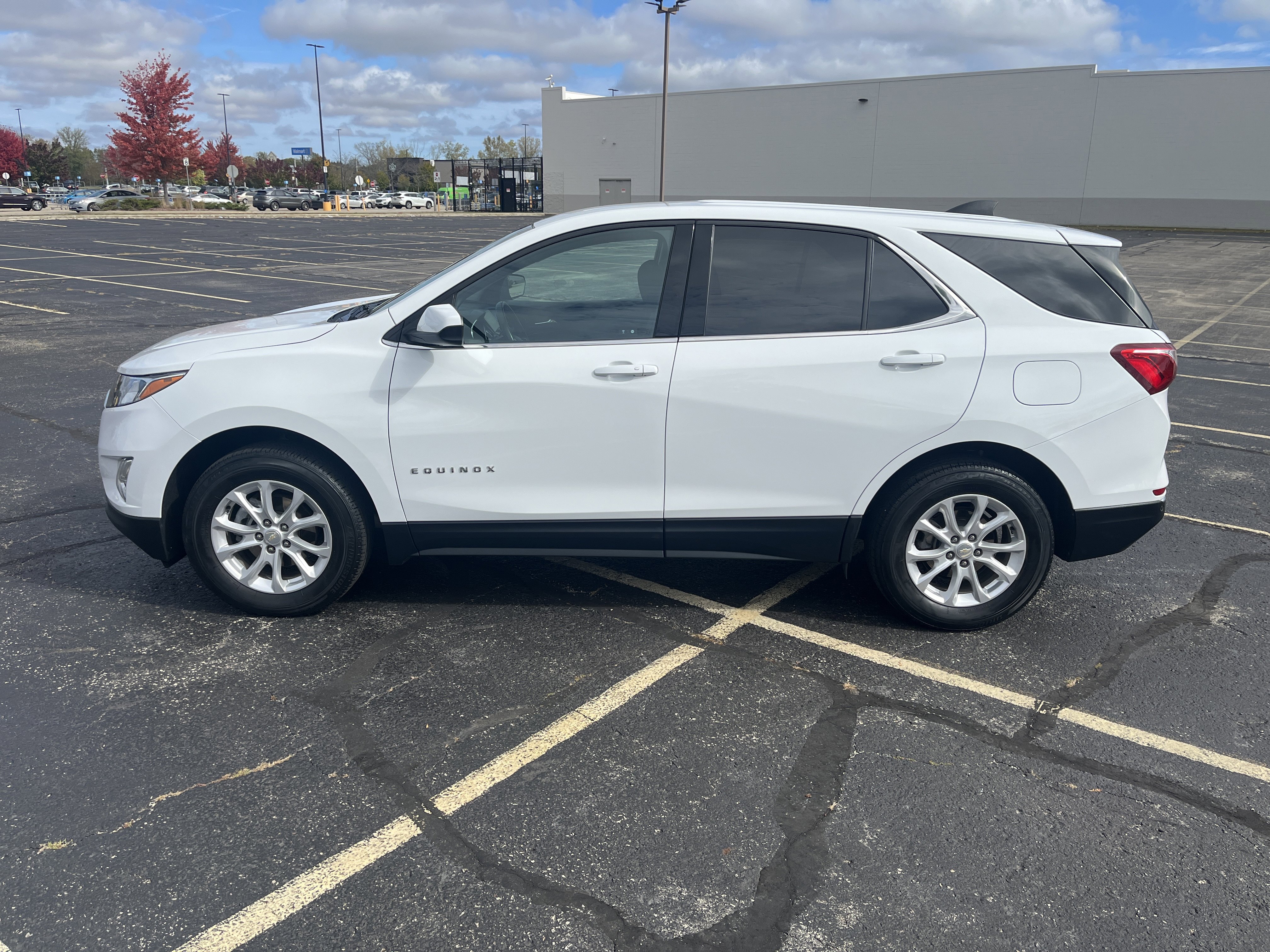 Used 2020 Chevrolet Equinox LT image 3