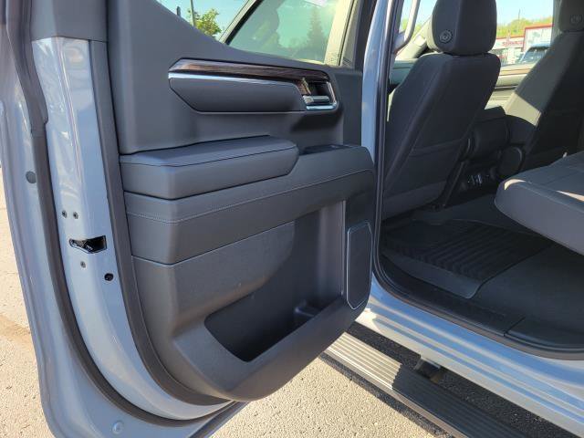 Used 2024 Chevrolet Silverado 1500 LT AWD/4WD image 20