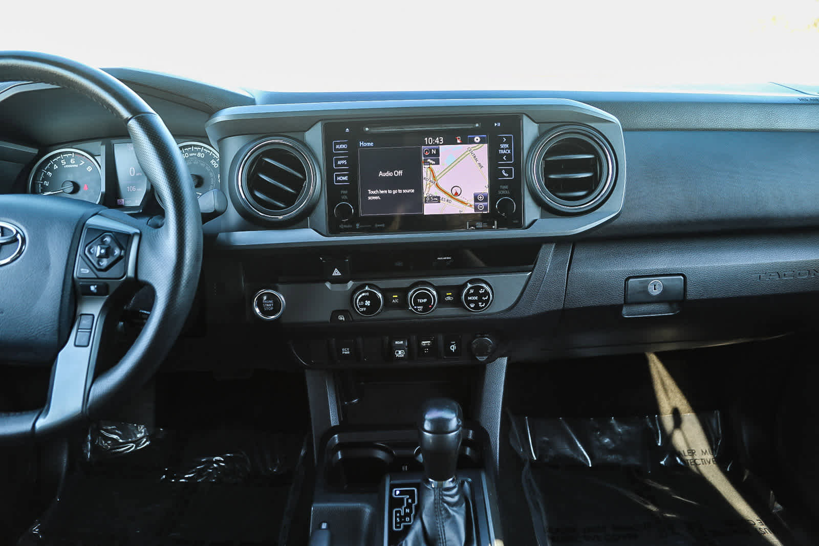 Used 2018 Toyota Tacoma TRD Sport image 14