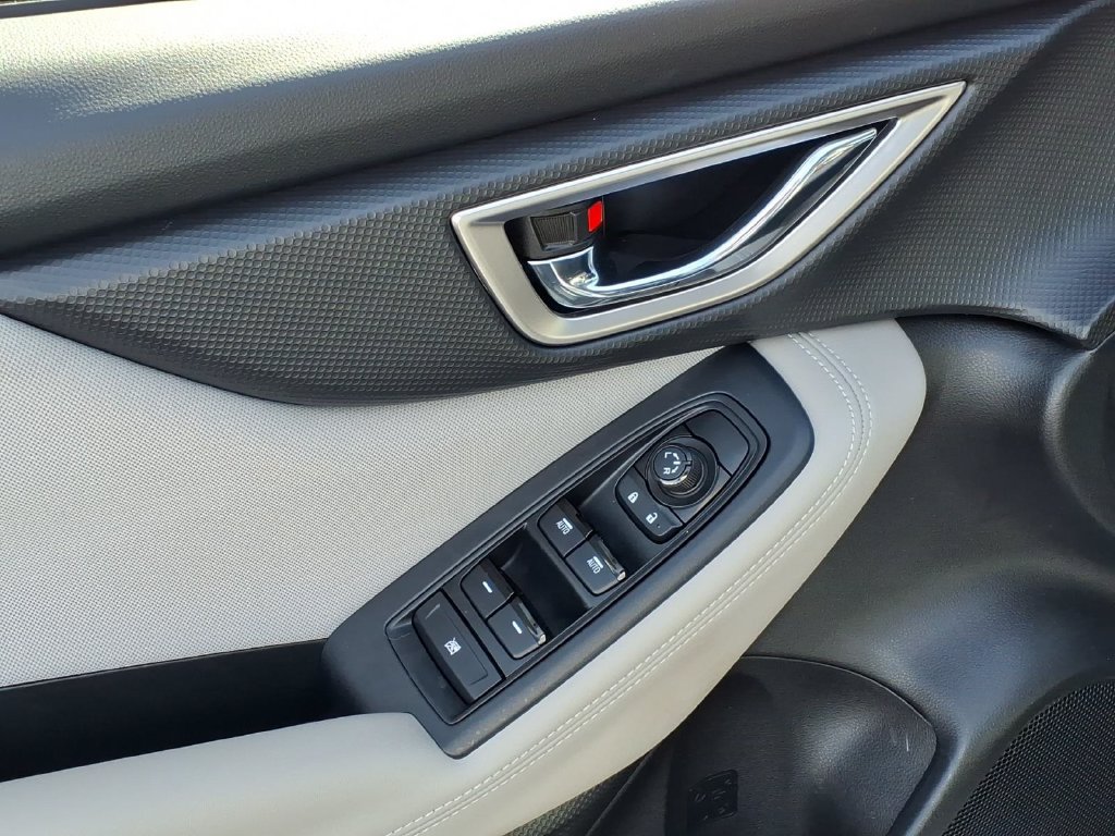 Certified 2023 Subaru Forester Premium AWD/4WD image 4