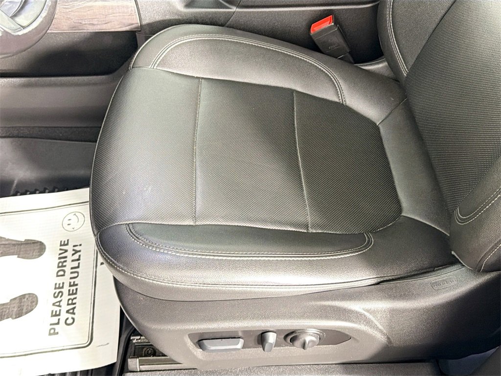 Used 2021 Chevrolet Silverado 1500 LTZ w/ Z71 Off-Road Package image 17