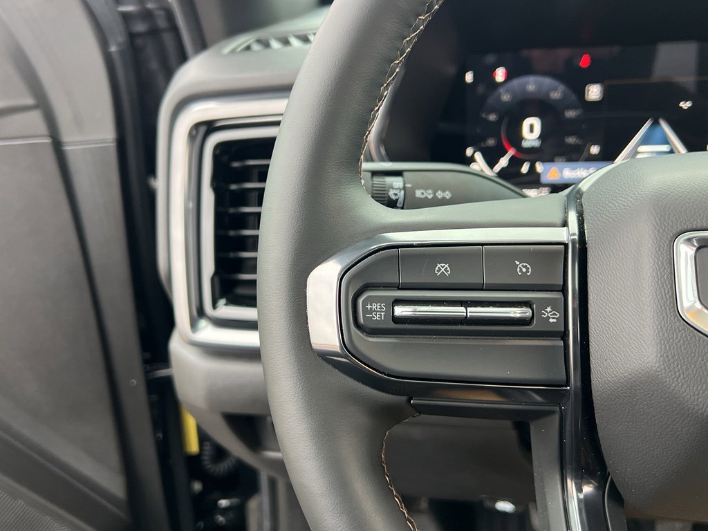 Used 2025 GMC Canyon AT4 w/ Nightfall Edition image 34