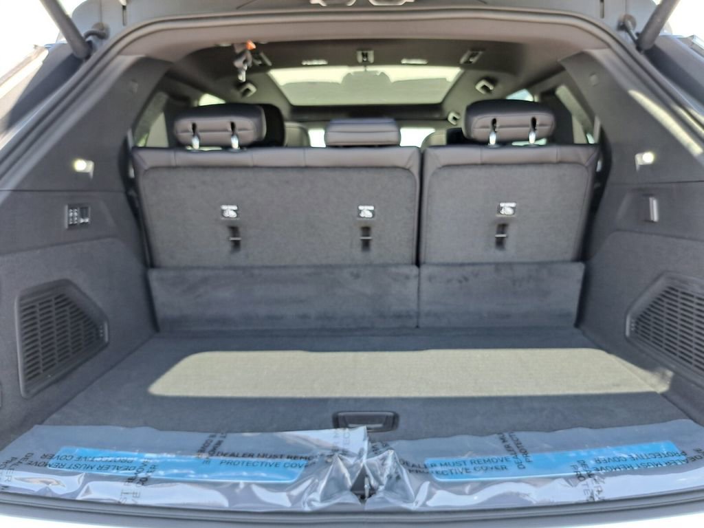 New 2025 Cadillac Escalade IQ Sport 1 w/ LPO, Premium Carpet Package image 27