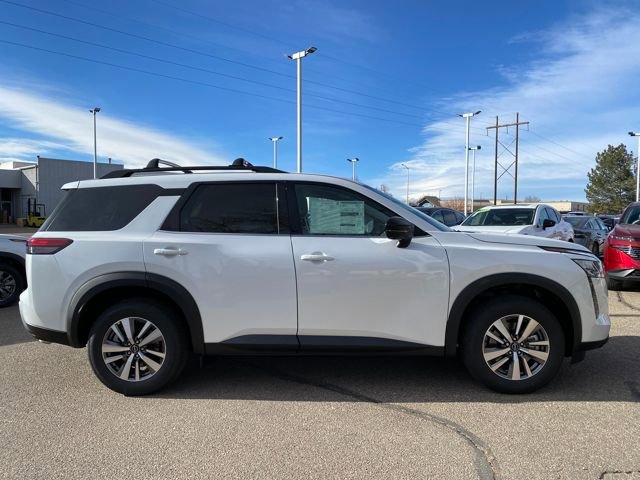 New 2026 Nissan Pathfinder SL image 6