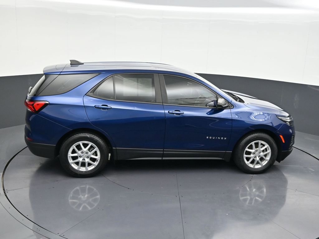 Used 2022 Chevrolet Equinox LS image 26