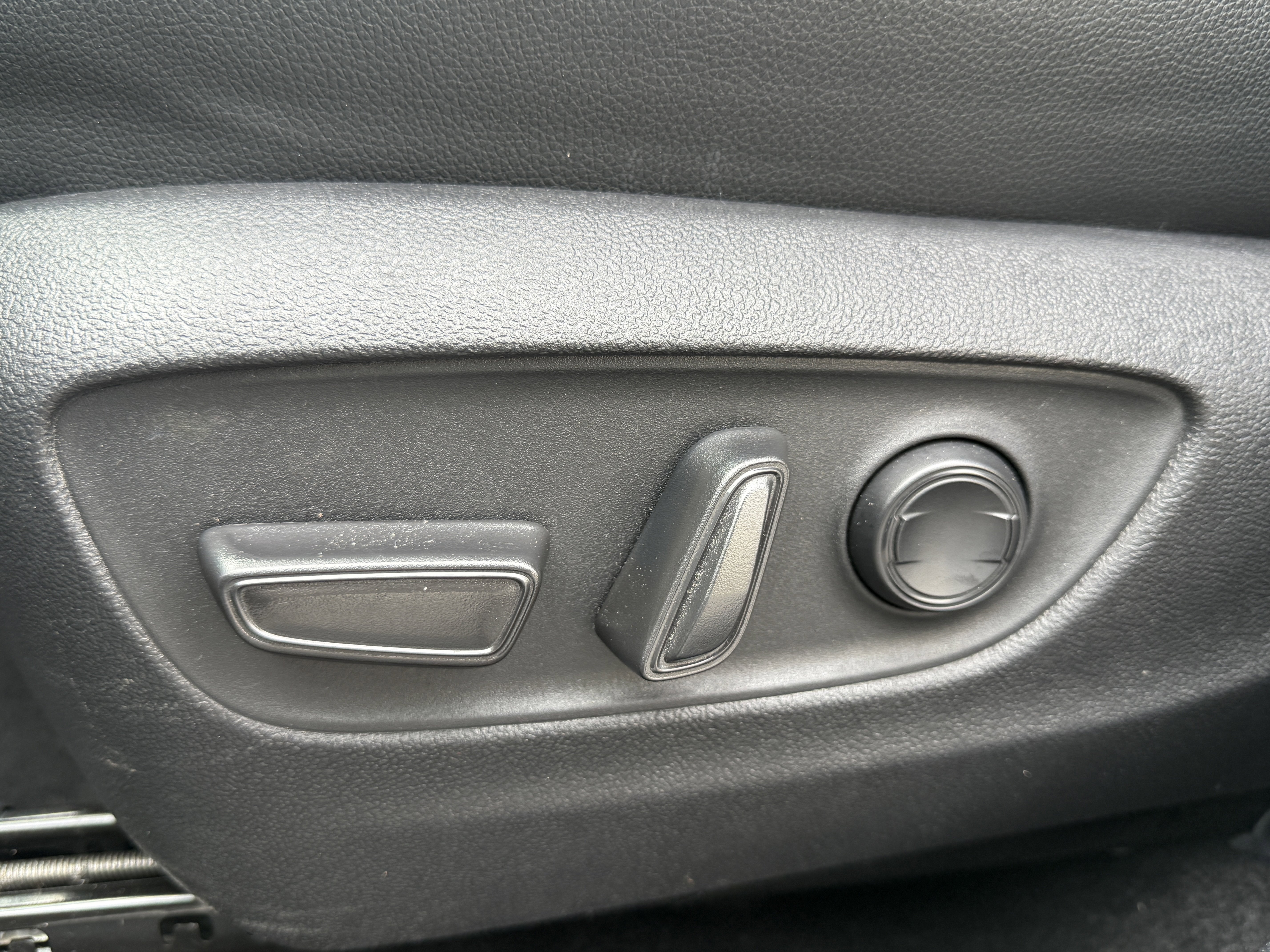 Used 2025 Toyota Grand Highlander FWD image 27