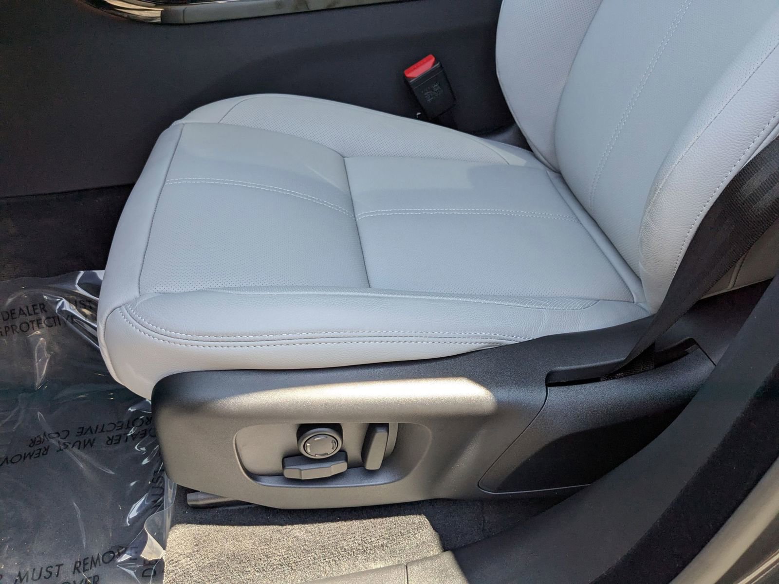 New 2026 Land Rover Range Rover Velar Dynamic SE image 4