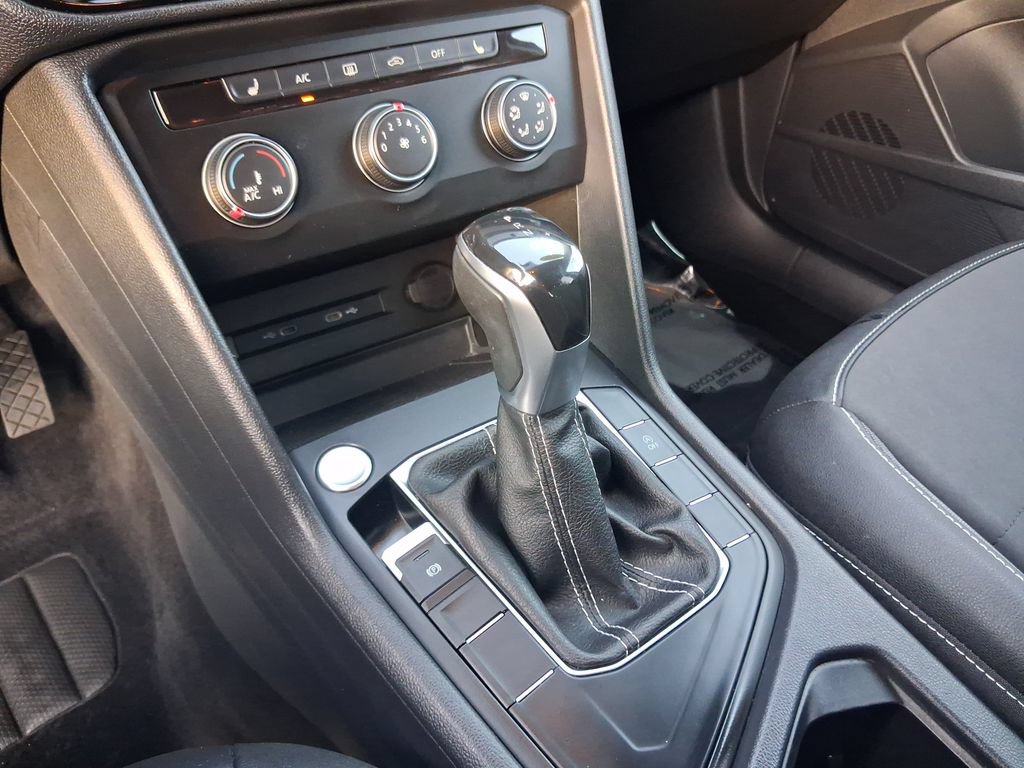 Certified 2022 Volkswagen Taos SE FWD image 22