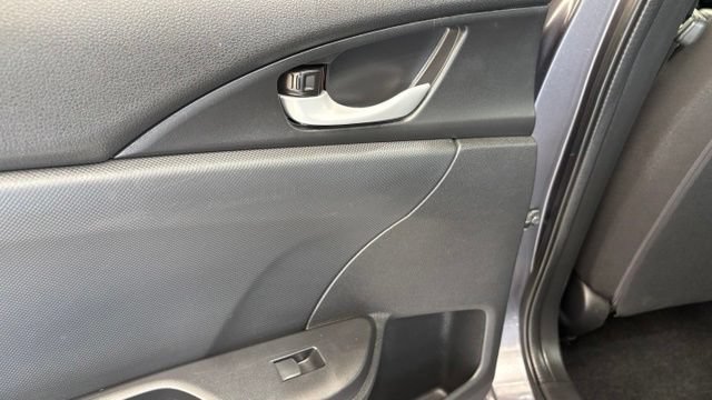 Used 2018 Honda Civic EX image 21