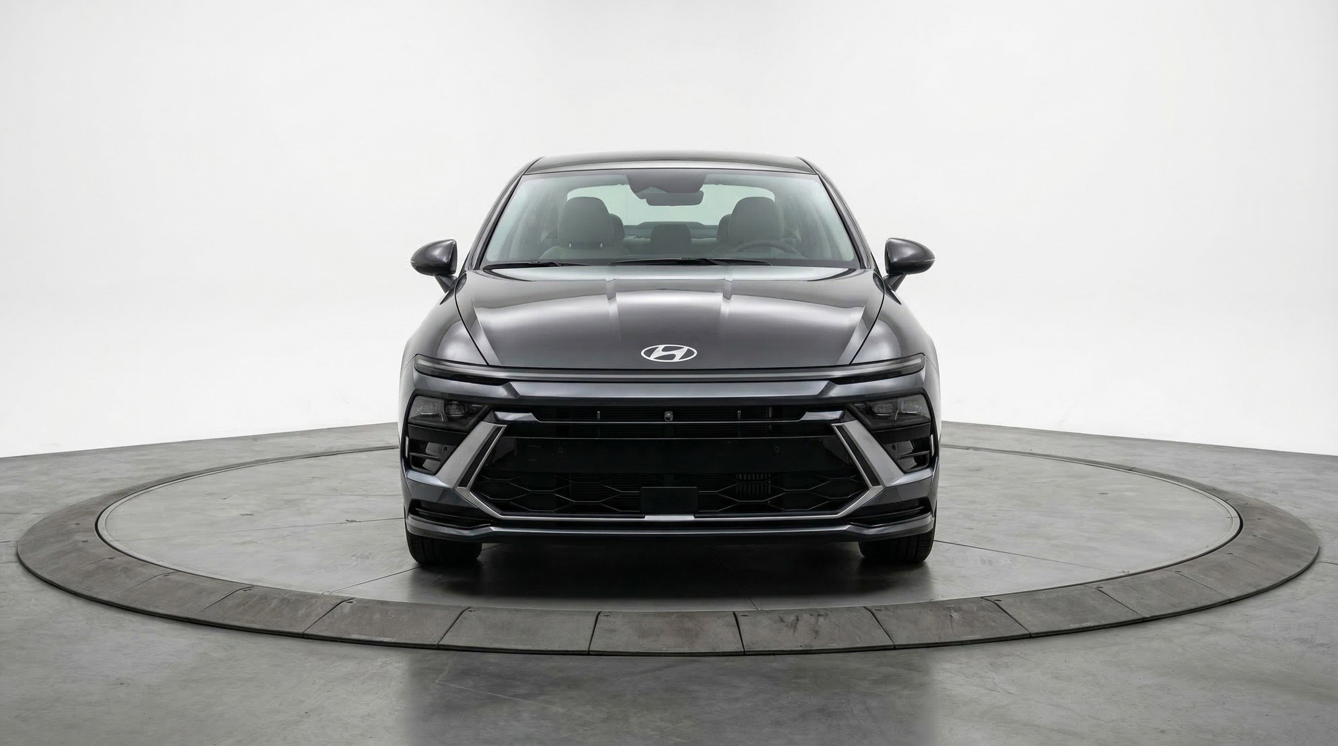 Used 2025 Hyundai Sonata SEL image 2