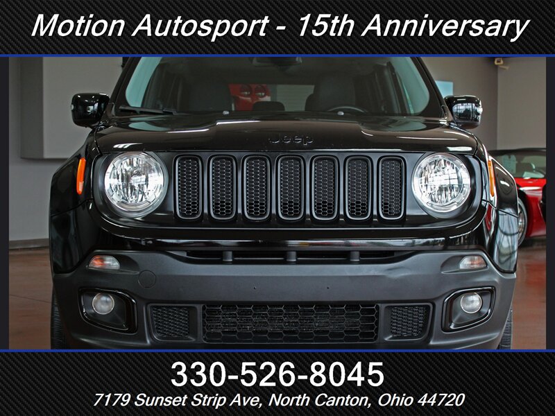 Used 2017 Jeep Renegade Altitude AWD/4WD image 3