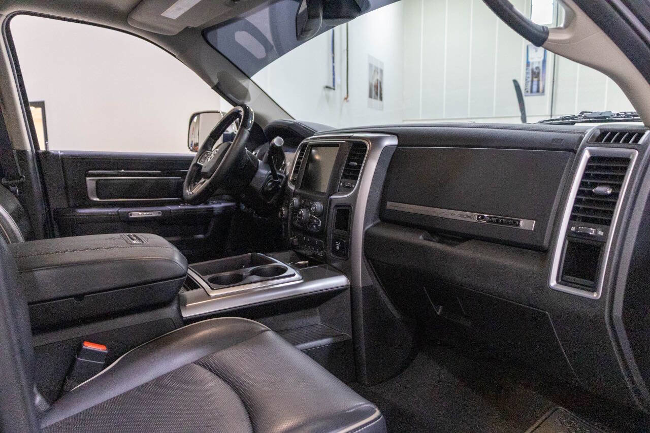 Used 2015 RAM 2500 Limited image 33