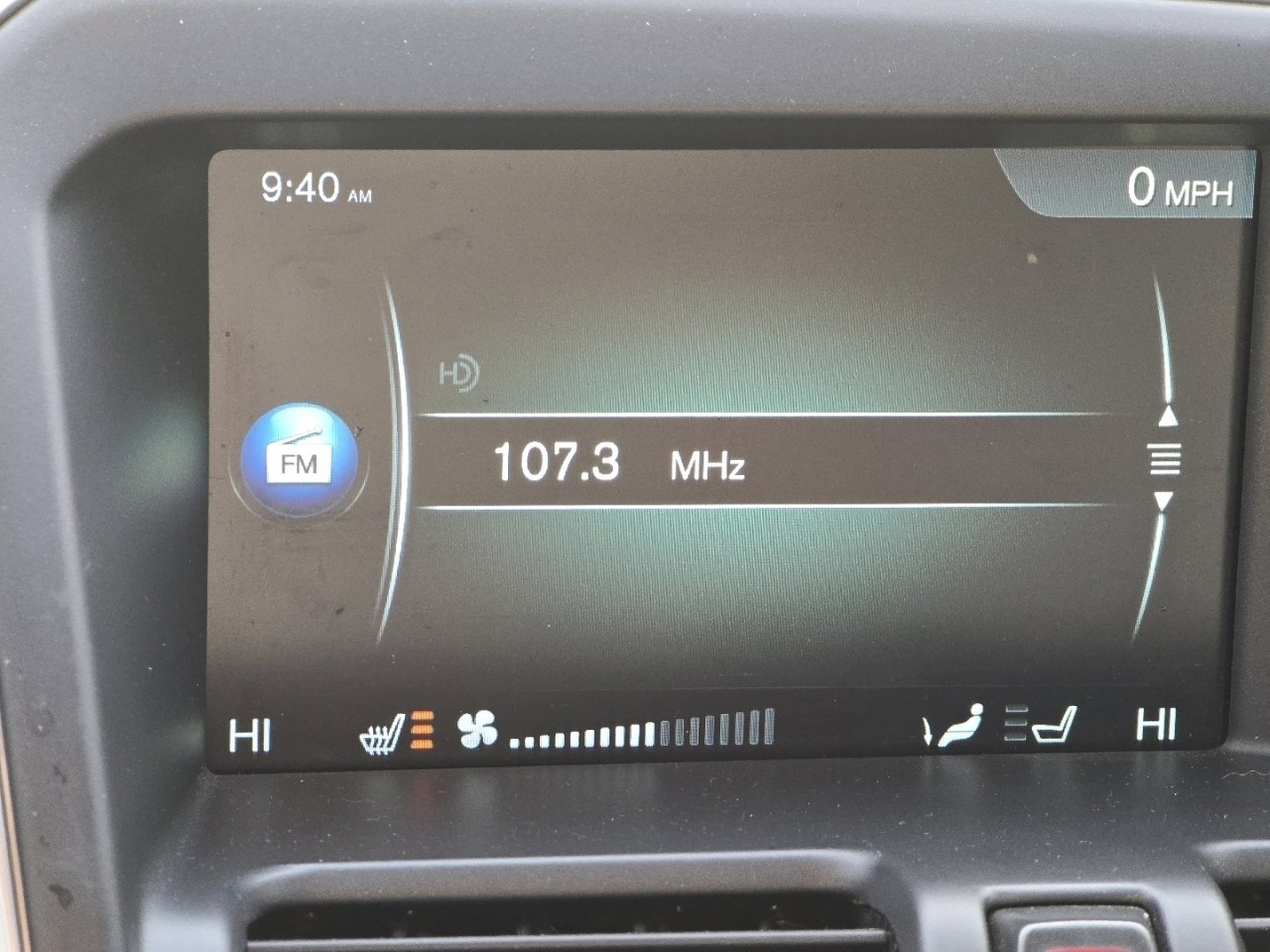 Used 2016 Volvo XC60 T6 R-Design image 15