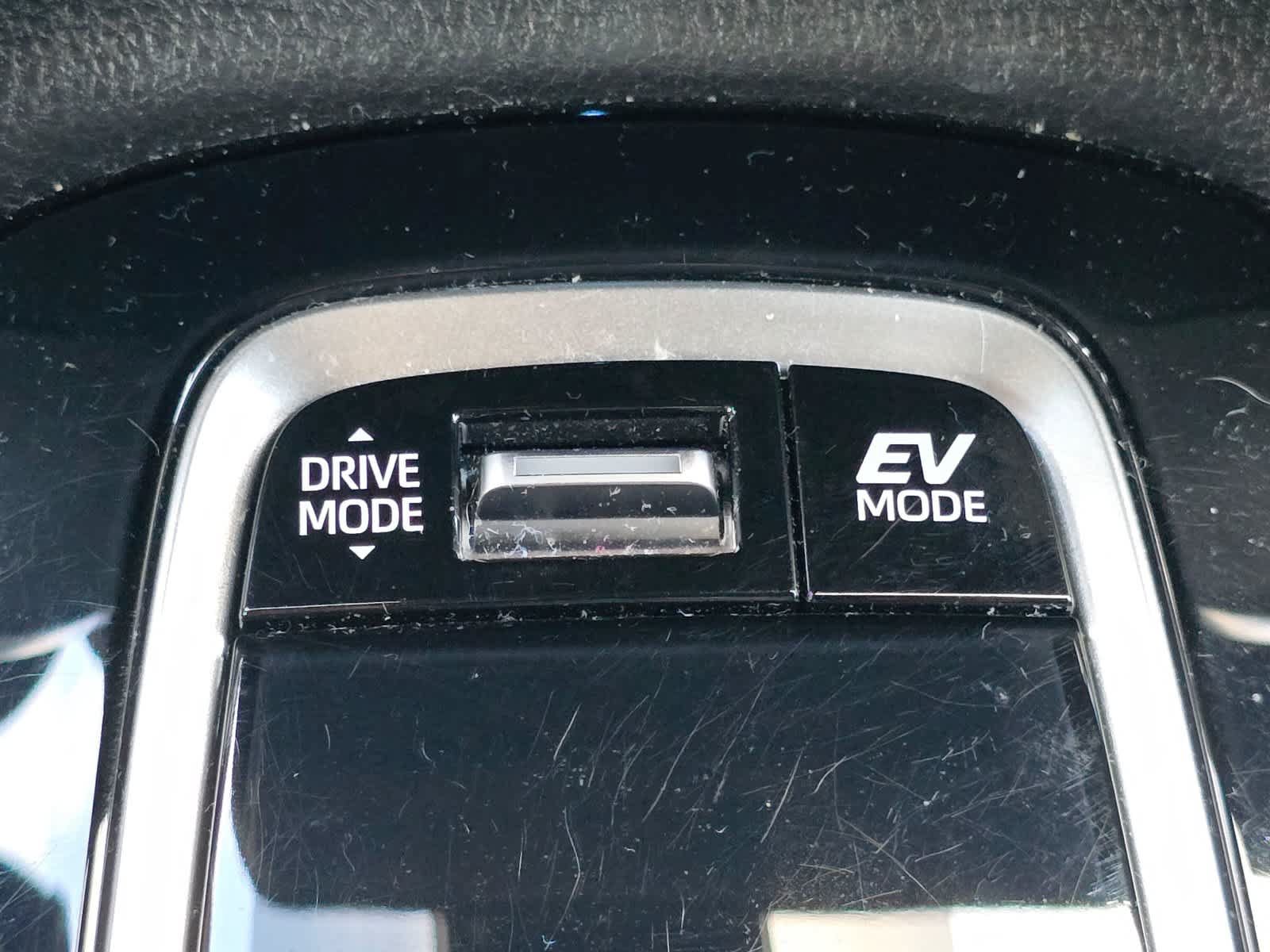 Used 2023 Toyota Corolla Cross AWD Hybrid w/ Convenience Package image 17
