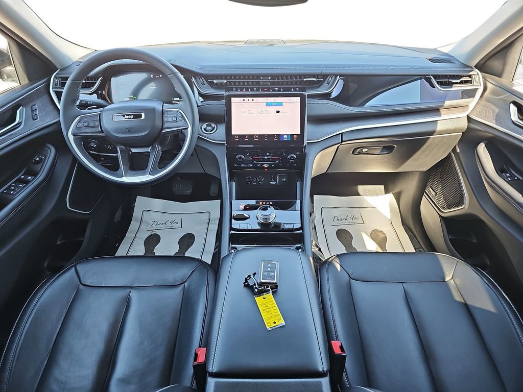 Used 2022 Jeep Grand Cherokee Limited 4xe image 12