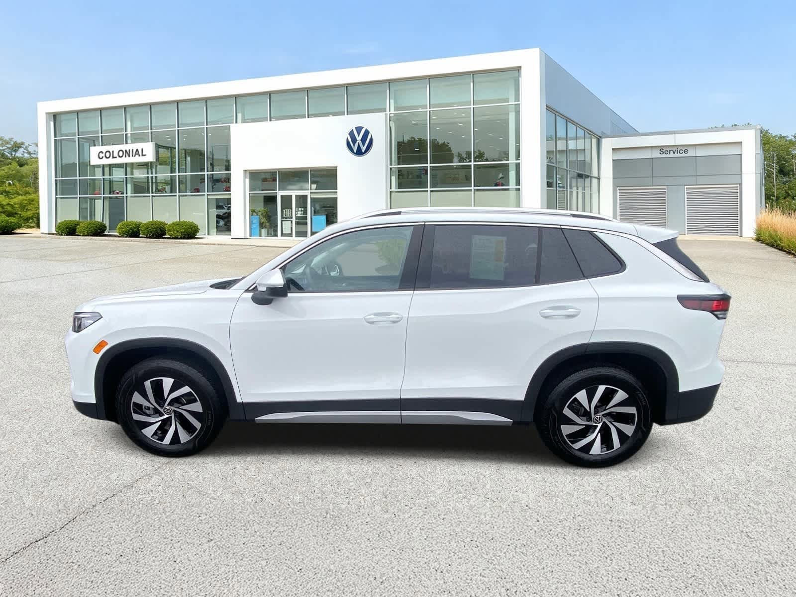 Certified 2025 Volkswagen Tiguan S AWD/4WD image 2