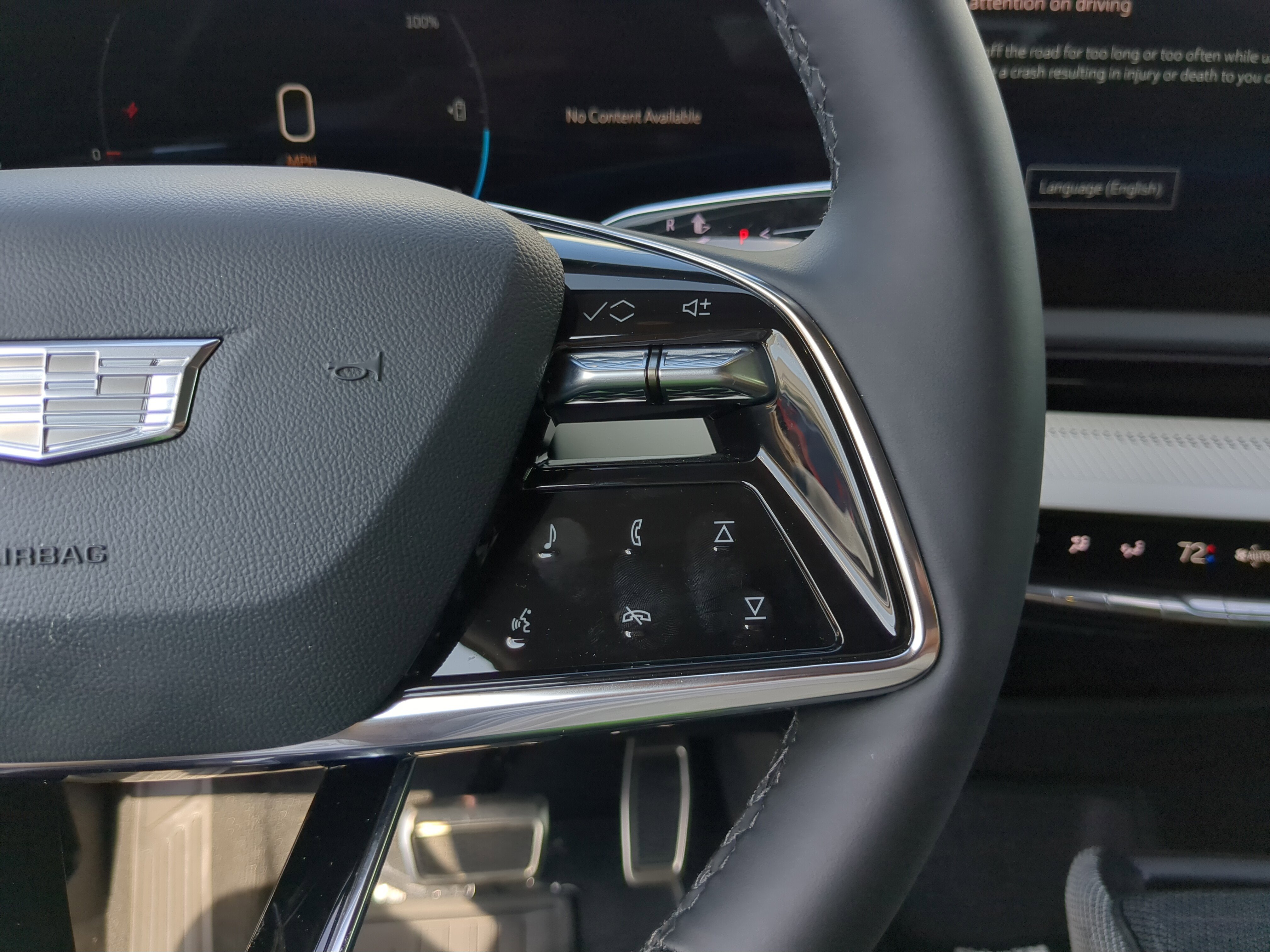 New 2025 Cadillac Optiq Luxury 2 image 29