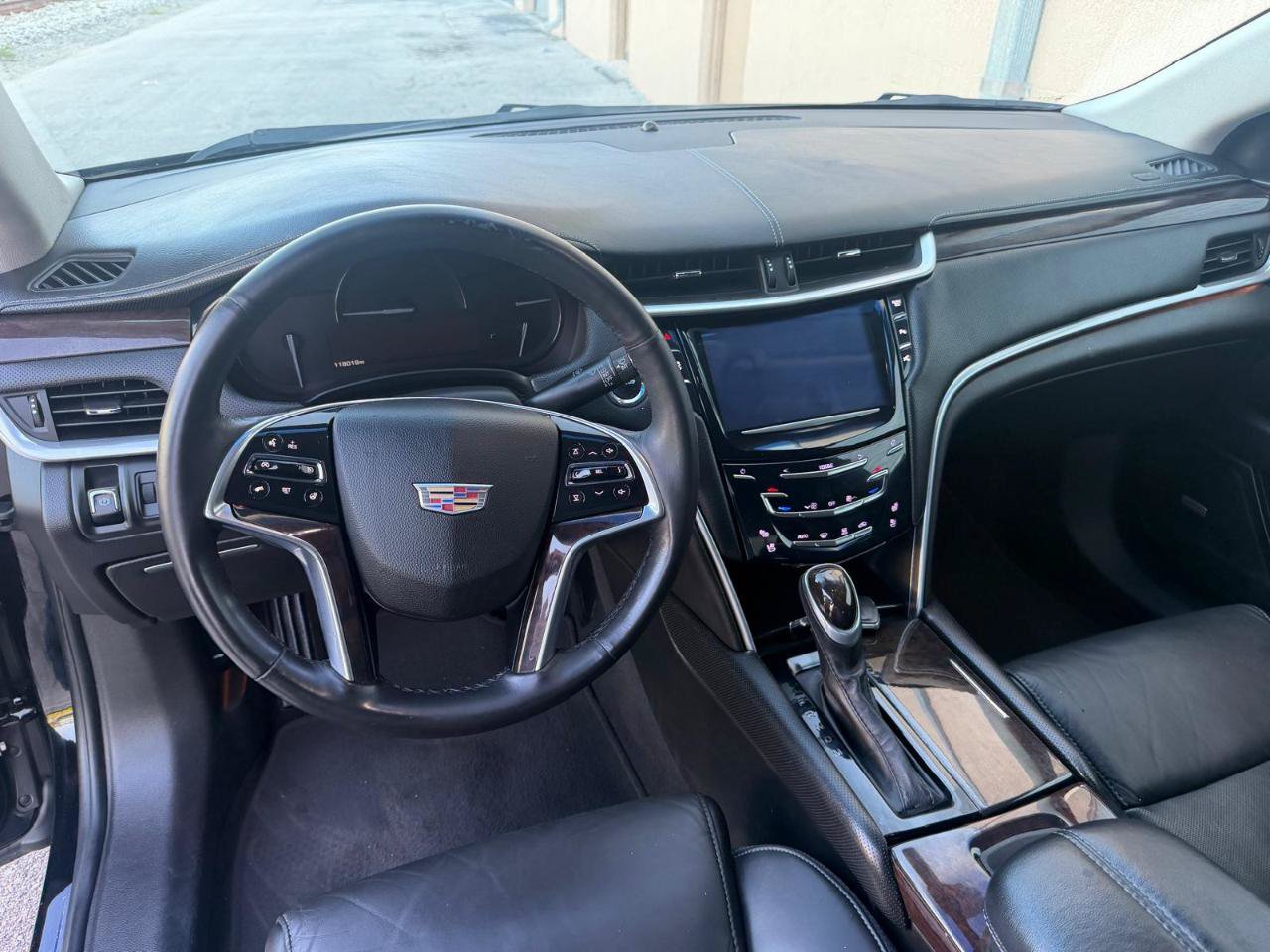 Used 2017 Cadillac XTS Luxury FWD image 17