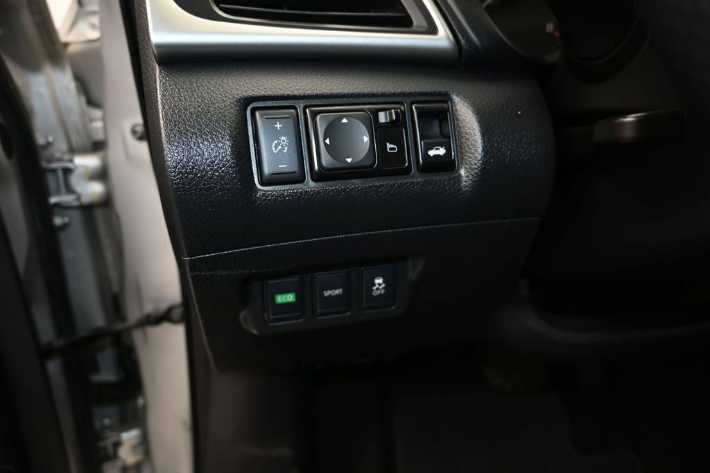 Used 2016 Nissan Sentra S FWD image 12