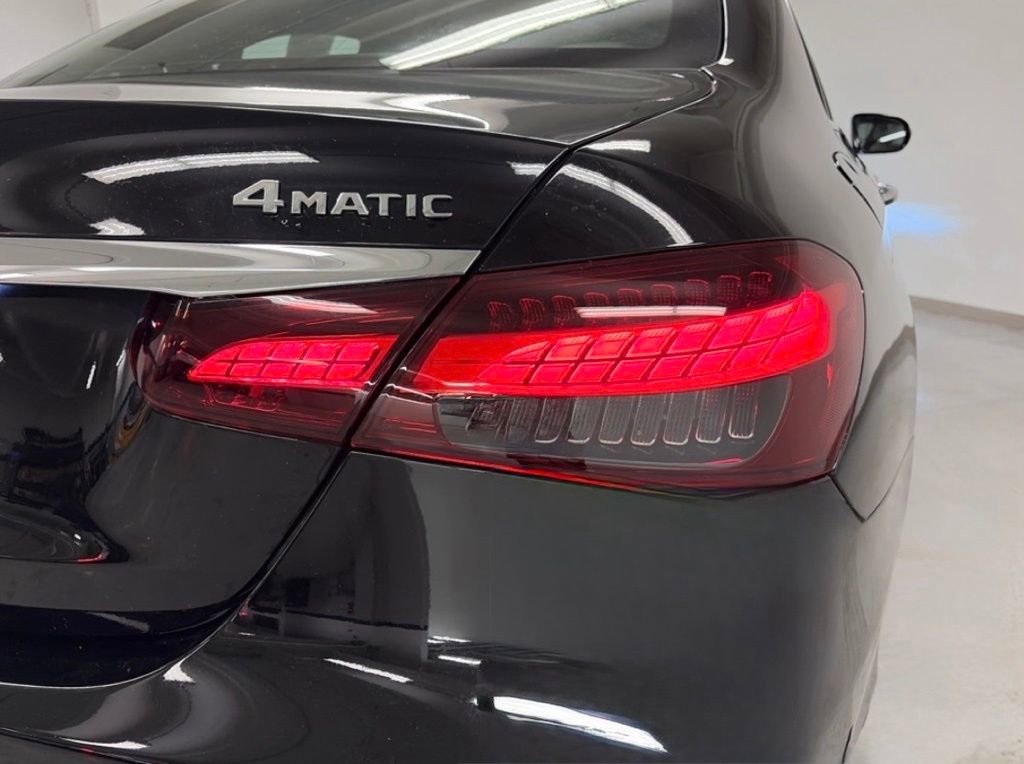 Used 2021 Mercedes-Benz E 350 4MATIC Sedan image 9