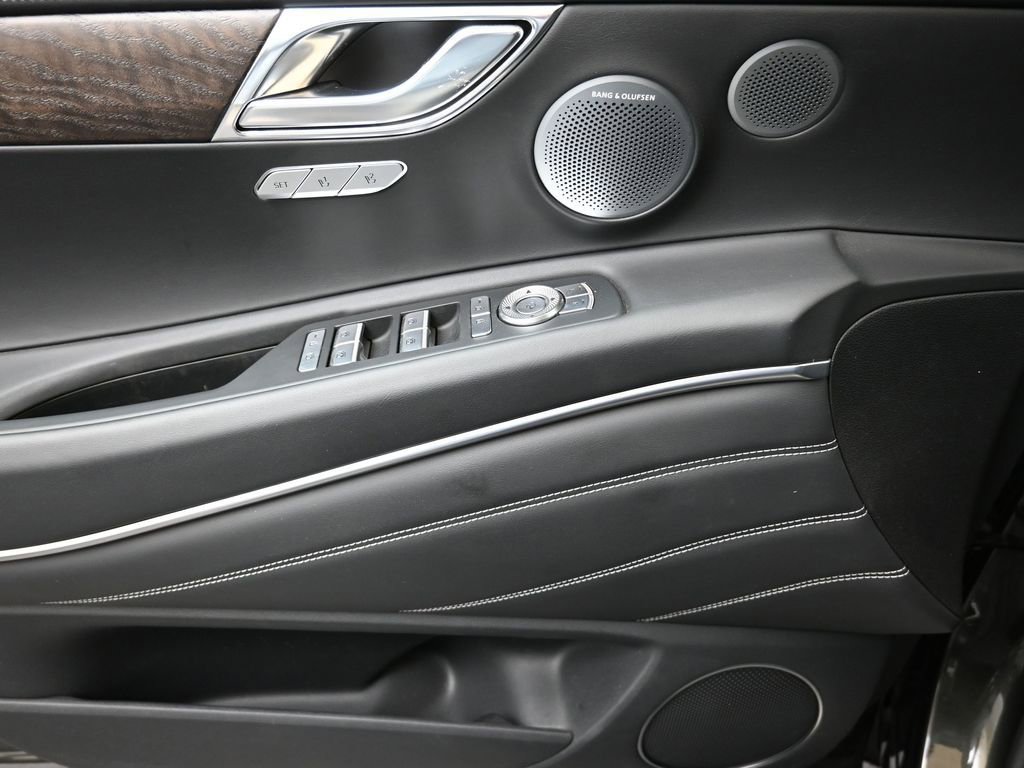 Used 2025 Genesis GV80 3.5T Prestige image 22