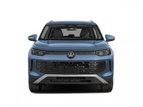 Used 2025 Volkswagen Tiguan SE FWD image 4