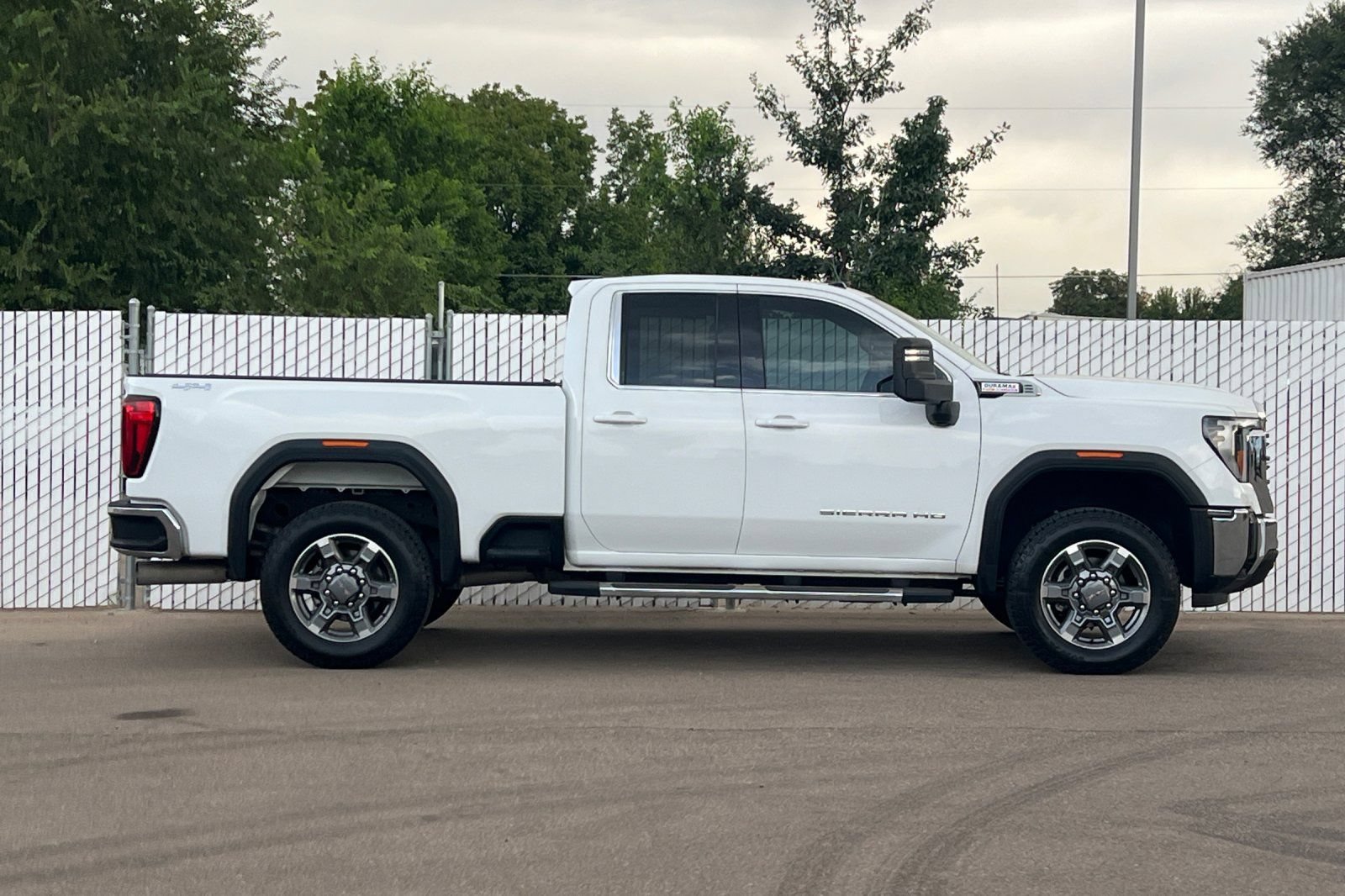 Used 2025 GMC Sierra 2500 SLE w/ SLE Value Package; AWD/4WD image 3