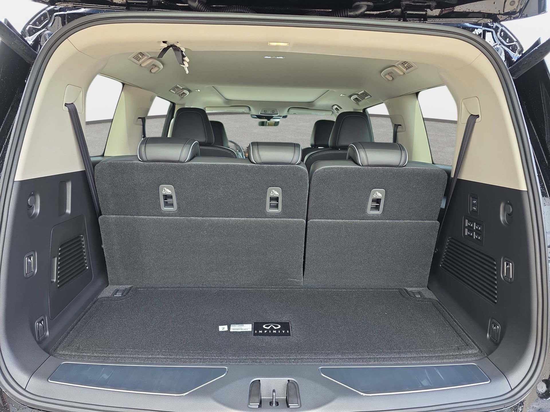 New 2026 INFINITI QX80 Luxe RWD image 12