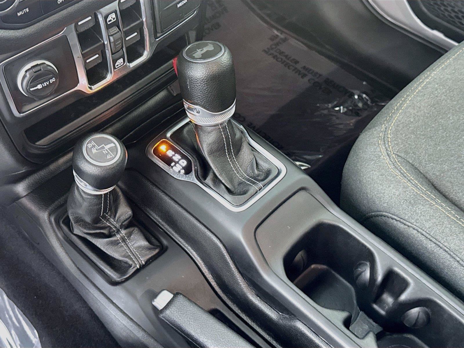 Used 2024 Jeep Wrangler Unlimited Sport AWD/4WD image 16