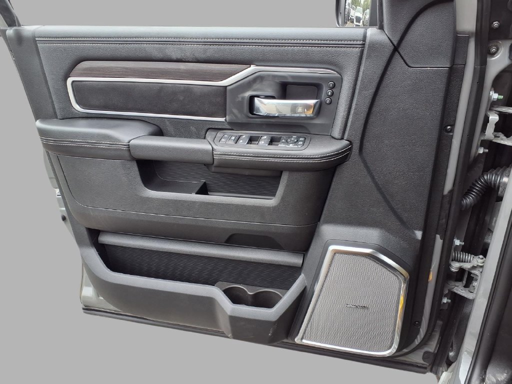 New 2027 RAM 3500 Laramie AWD/4WD image 19