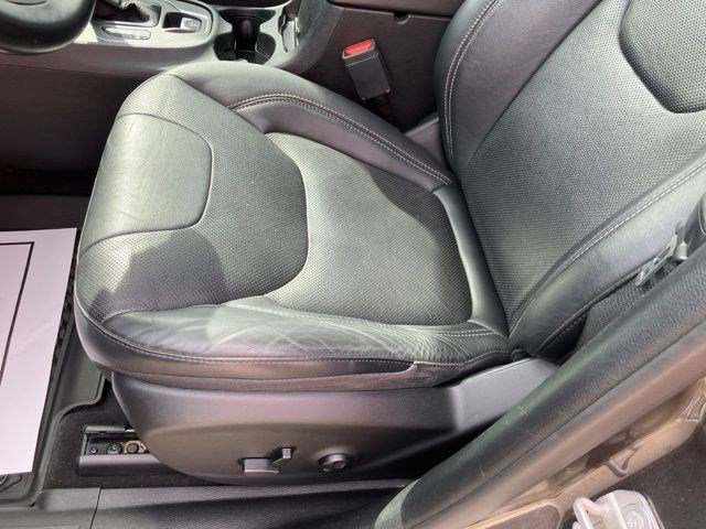 Certified 2021 Jeep Cherokee Latitude Lux 80th Anniv w/ Quick Order Package 26U 80TH image 12