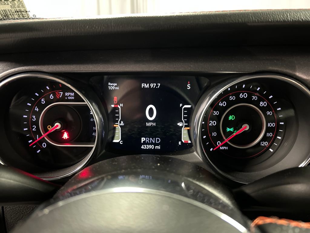 Used 2021 Jeep Gladiator Mojave w/ Dual Top Group AWD/4WD image 16