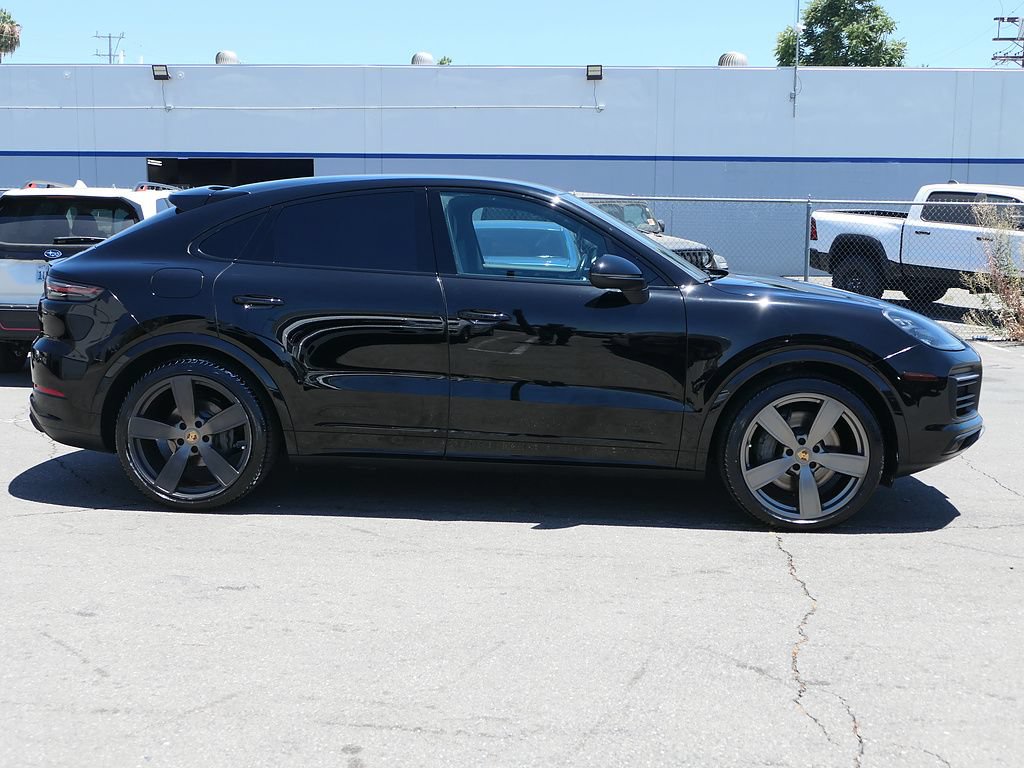 Used 2023 Porsche Cayenne S AWD/4WD image 2