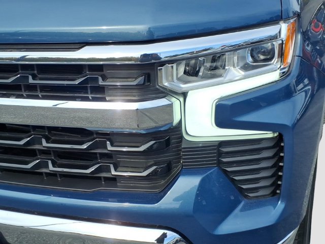 Used 2024 Chevrolet Silverado 1500 LT AWD/4WD image 26