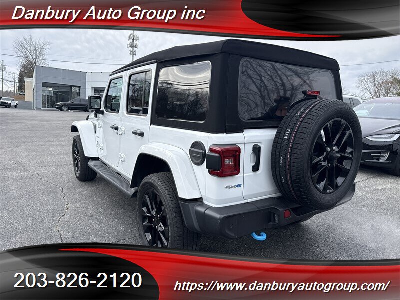 Used 2022 Jeep Wrangler Unlimited Sahara w/ Cold Weather Group AWD/4WD image 4