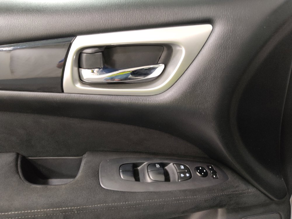 Used 2015 Nissan Pathfinder SL FWD image 27