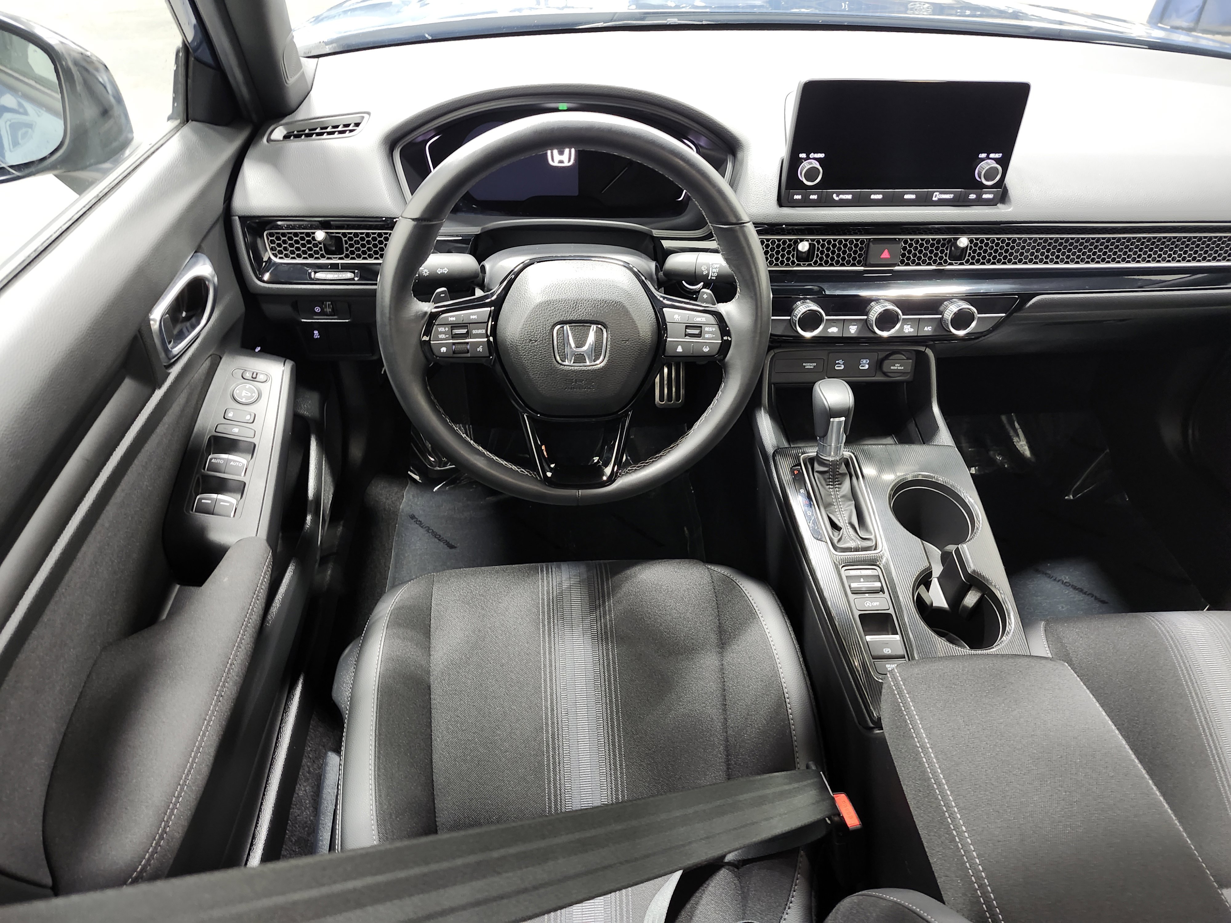 Used 2025 Honda Civic Sport image 26