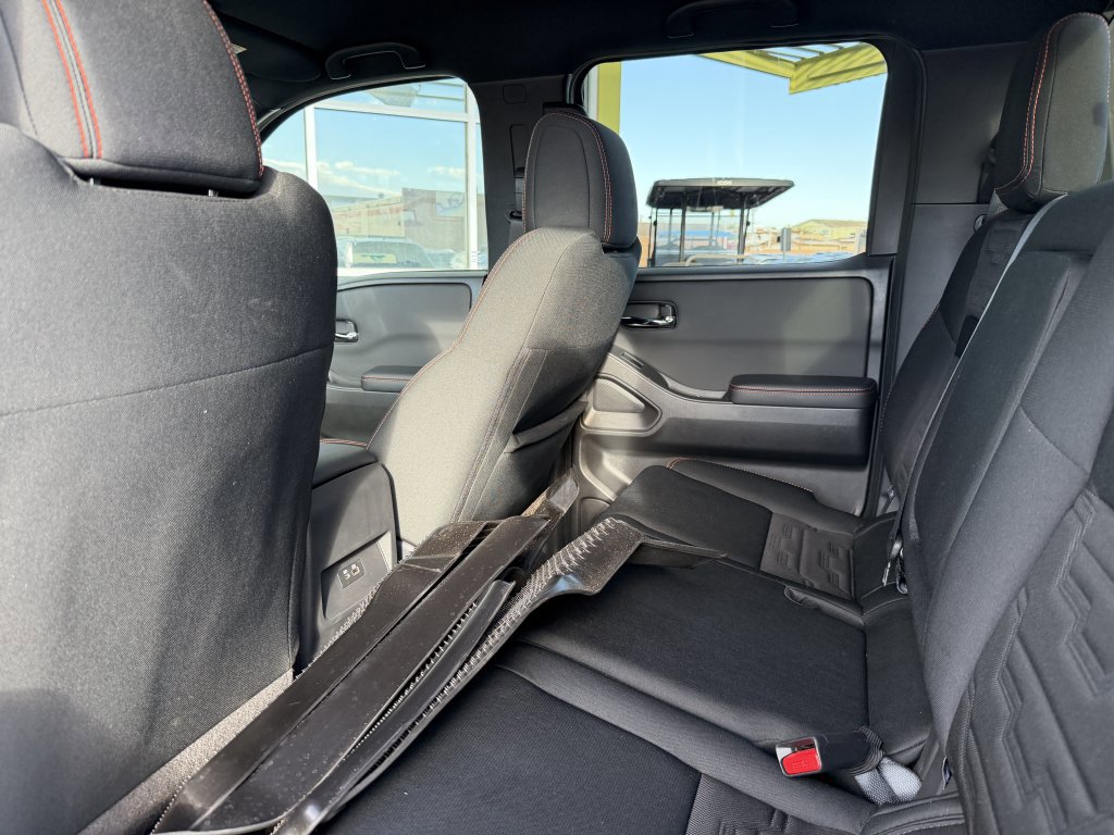 Used 2024 Nissan Frontier PRO-4X w/ Off-Road Protection Package image 33