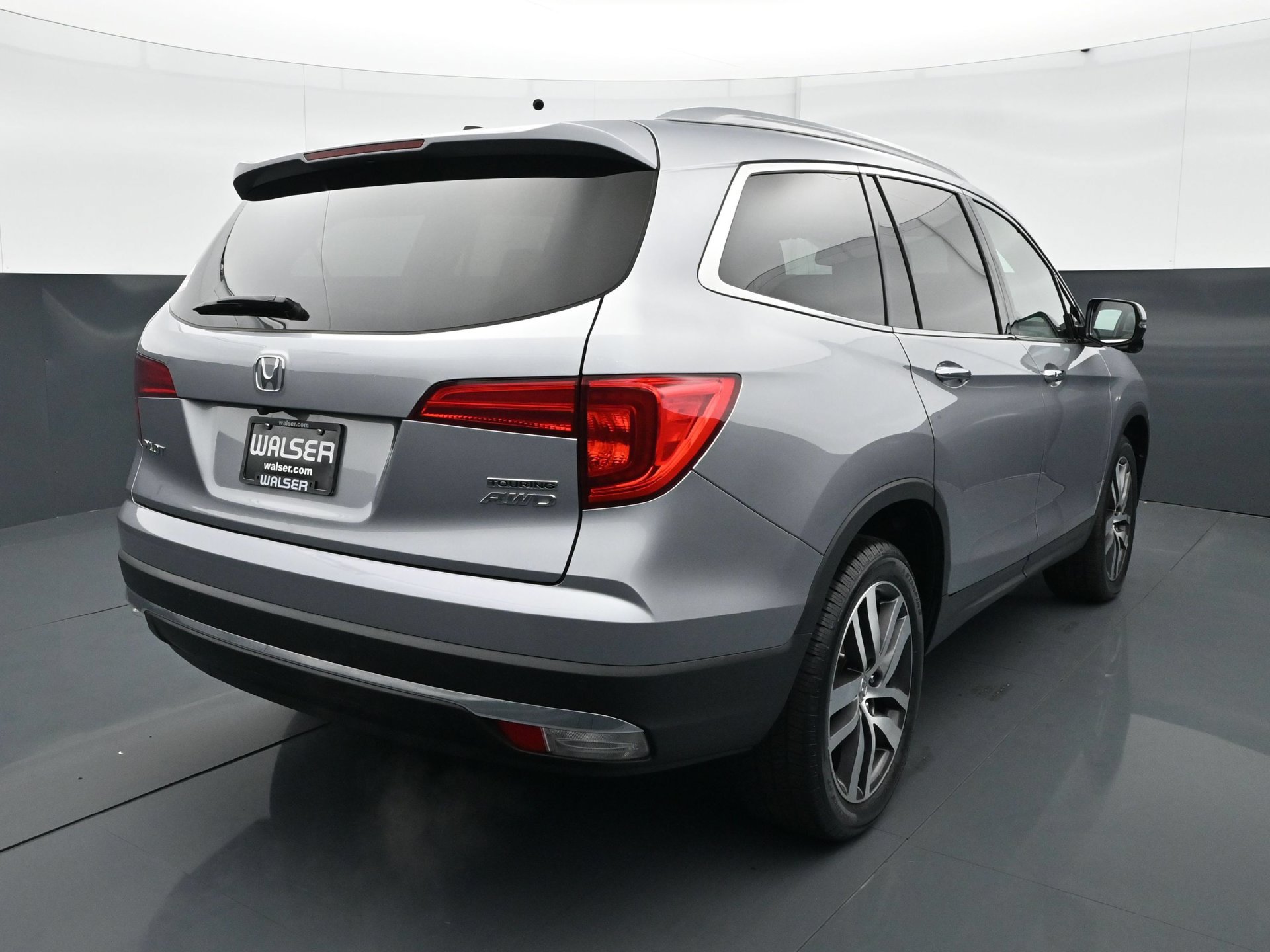 Used 2017 Honda Pilot Touring image 6