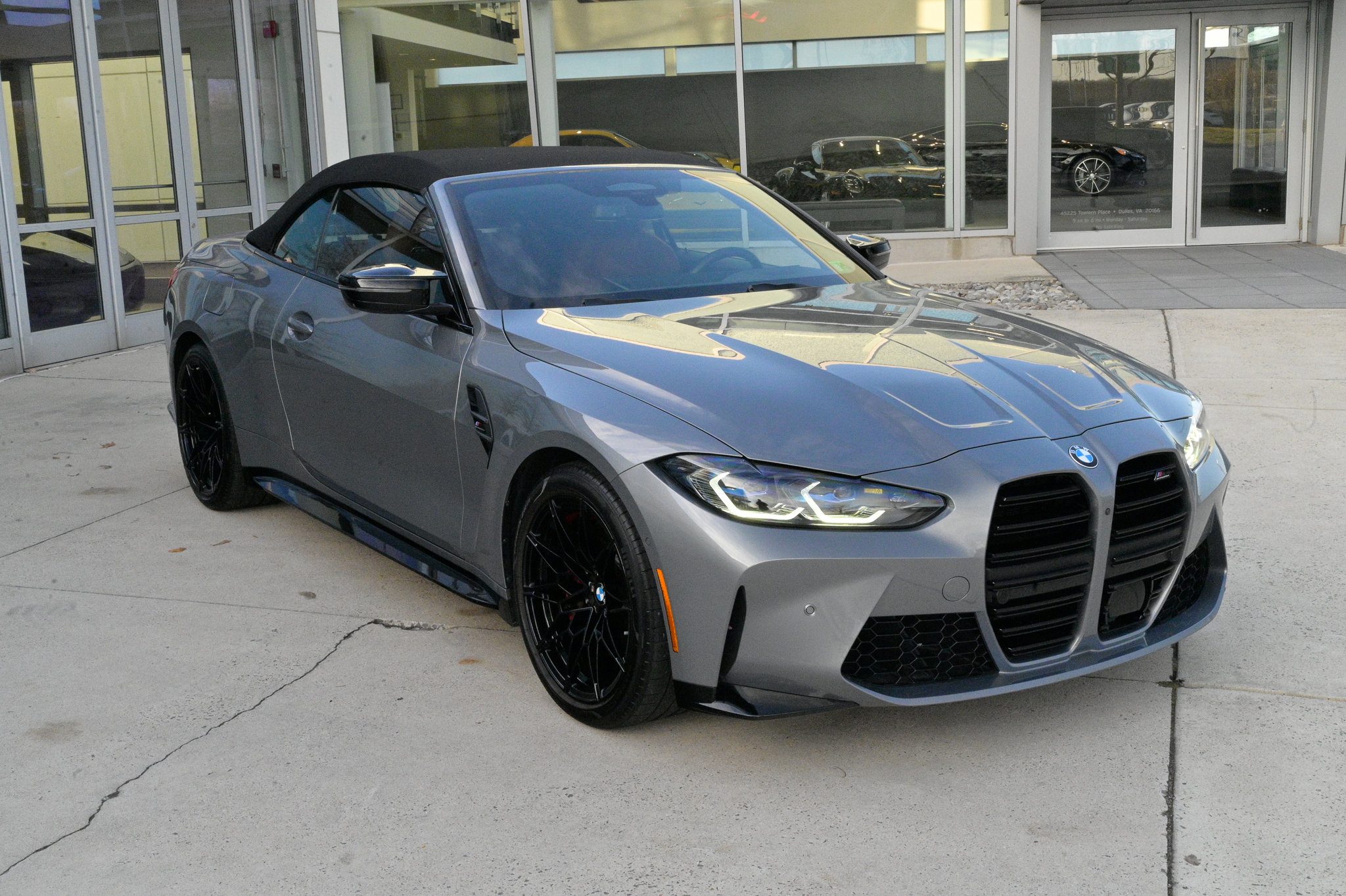 Used 2024 BMW M4 xDrive Competition image 3