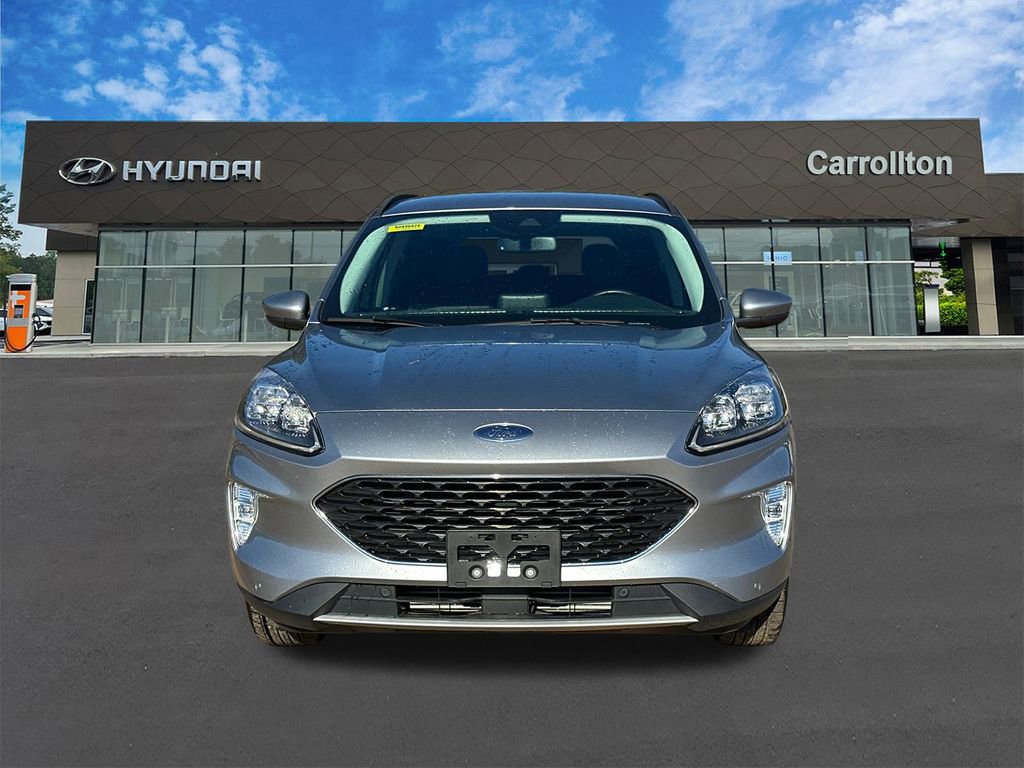 Used 2022 Ford Escape Titanium video 2