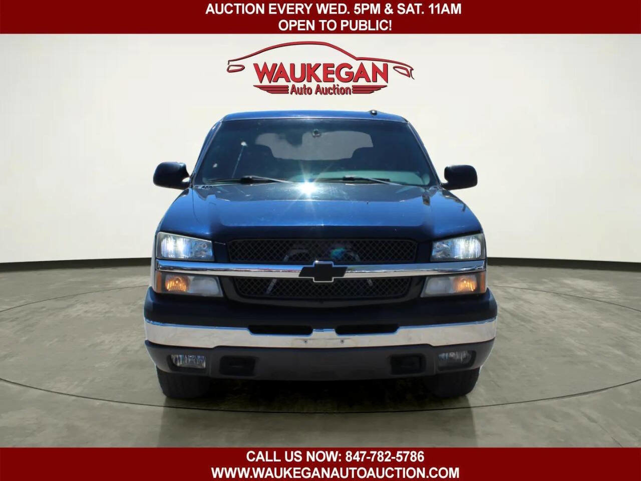 Used 2004 Chevrolet Avalanche Z71 w/ Preferred Equipment Group AWD/4WD image 2