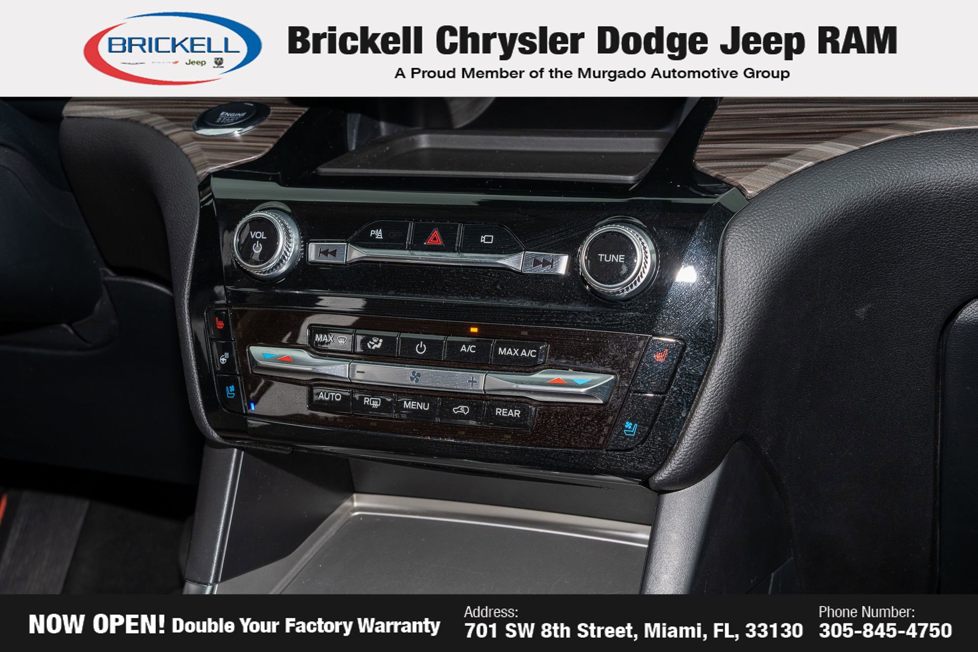 Used 2022 Ford Explorer Limited w/ Equipment Group 301A image 23