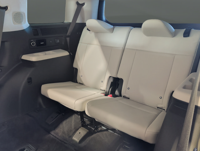 Used 2025 Hyundai Santa Fe Calligraphy AWD/4WD image 25