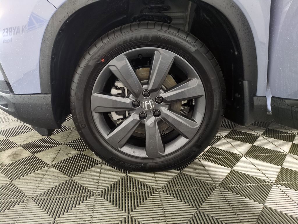 Used 2025 Honda Pilot Sport image 29