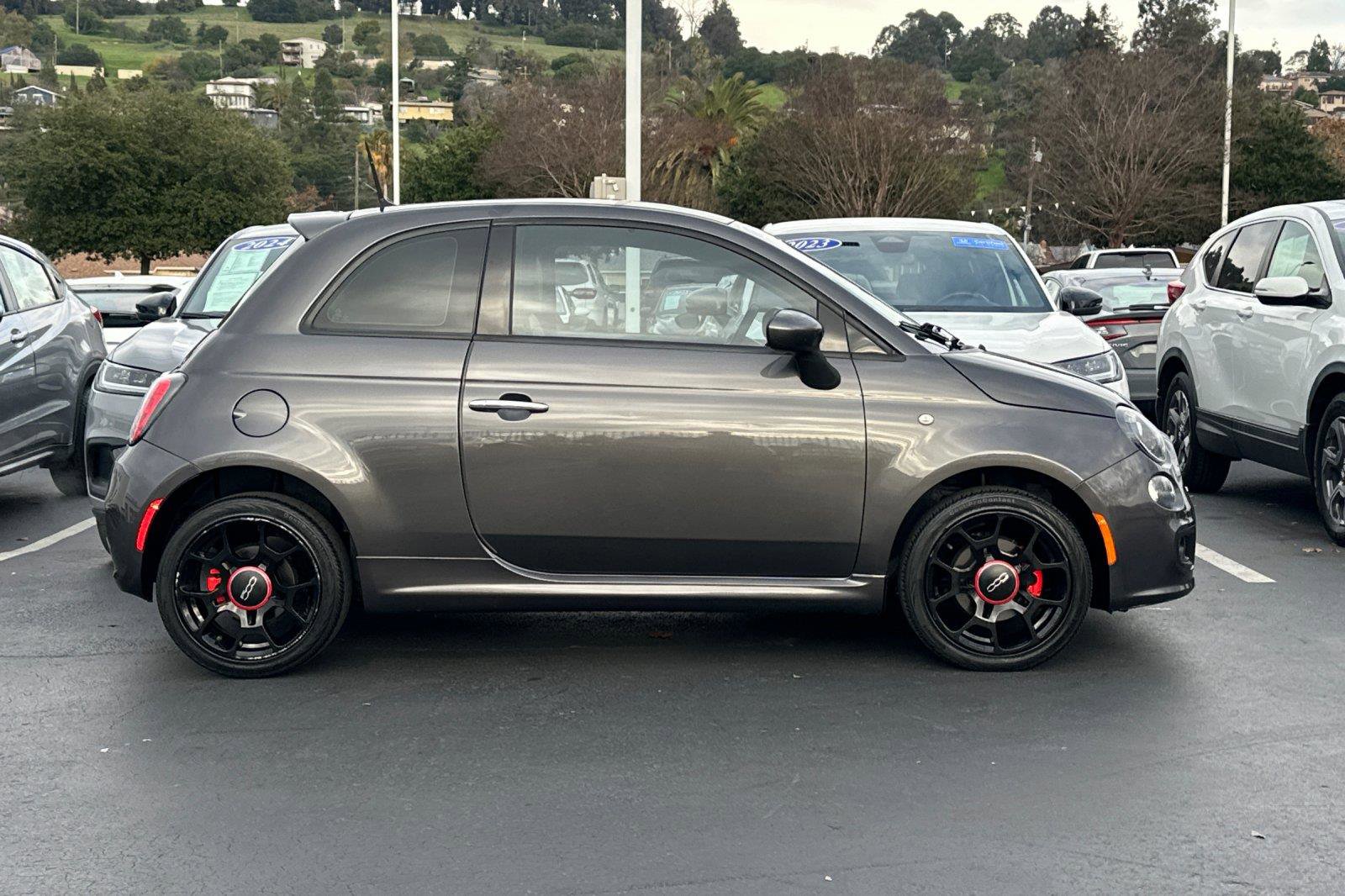 Used 2015 FIAT 500 Sport w/ Sport Appearance Group image 2